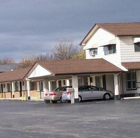 Delta Motel Bay City Eksteriør bilde